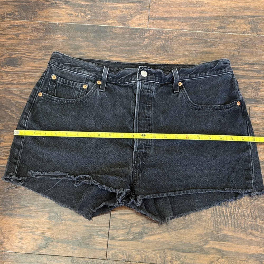 Levi's 501 Black High-Rise Denim Cutoff Shorts - Picture 8 of 11
